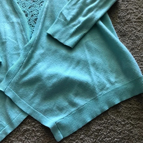 Women’s Cardigan - Picture 2 of 4